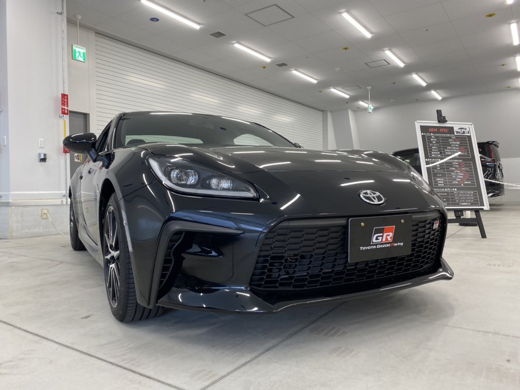GRGmotomachi's tweet photo. GR86特別展示会２日目間もなく開催となります🏎💨

本日も昨日同様予約制にてご対応させていただきます。
まだ僅かではございますが空きのある時間帯もございますので興味のある方いらっしゃいましたらお問い合わせ下さいませ💁‍♀️

▼ご来店時のお願いについて▼
https://t.co/UjXH4yuCan

#gr86 #gr https://t.co/bOa5MF5fMZ