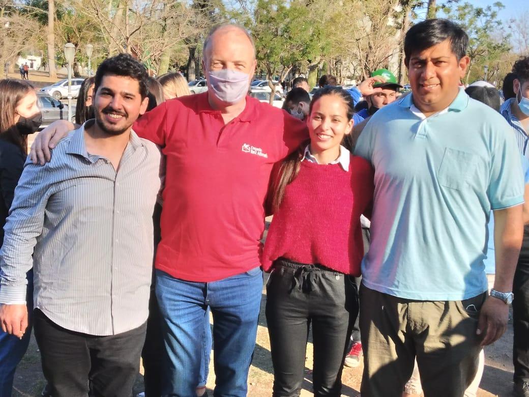 sergiopiguillem's tweet photo. Es con los jóvenes que vamos a plantear las reformas que Argentina requiere para volver a ser un país viable!
Hoy, los jóvenes fueron los protagonistas en el parque de Las Tejas. Porque La Juventud Radical fue y será la lucha popular
#PASO2021
#Lista503B
#ParaLaDemocraciaSocial https://t.co/LjGHnSqFeN