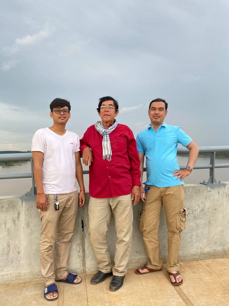 LongVannak2's tweet photo. happy sunday with my family https://t.co/qTt2GwOL1U