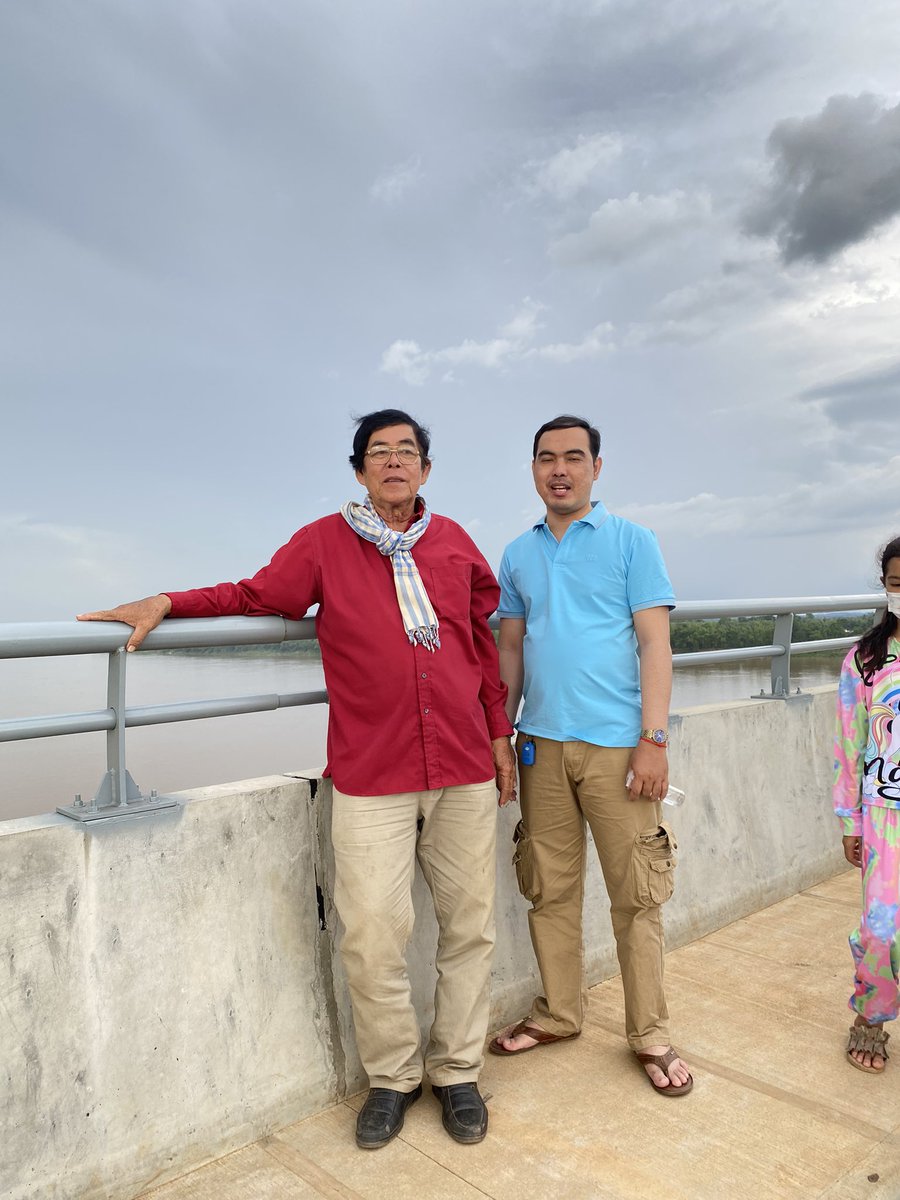LongVannak2's tweet photo. happy sunday with my family https://t.co/qTt2GwOL1U