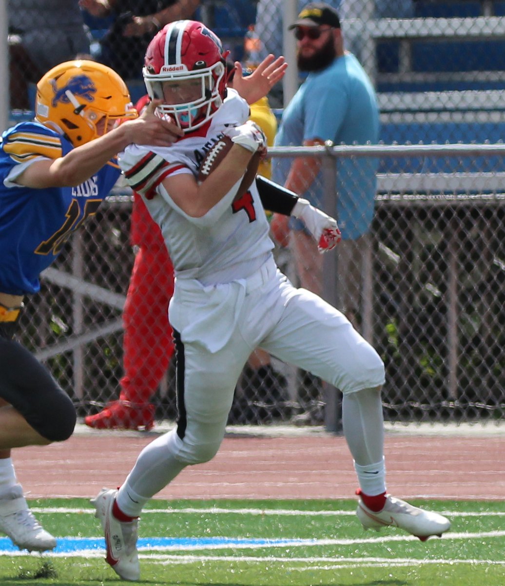 GrindersTalks's tweet photo. #team102 takes the field and puts up 48 at Lockport @LHSfballLegends @IcingTheFed @lhscoachrupp @noahkimble30 @micahjharry @jakobzimmerman9 https://t.co/RLygjb9rj1