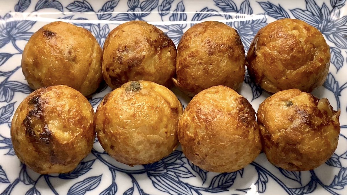 relax_cooking's tweet photo. #料理レシピ
【No.103】

#ラジオ焼き
はタコ焼きの原型となった粉物の食べ物 ﾃﾞｽ❗️
特徴は具材が「タコ」ではなく「すじこん」である事❗️

#料理好きな人と繋がりたい

#リラックスクッキング
🆕🎥🈁⤵️
https://t.co/uz6cBCFegF https://t.co/dljTNPnABz