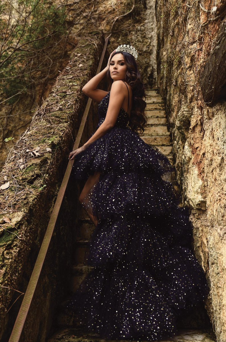 The #MissTexasUSA 2021 Final Competition is LIVE! 🎉👑 Watch now on Pageantvision.com. #MissUSA @crystalgrouptx 

Photography: @grantfoto 
Makeup: Misty Rockwell Artistry 
Hair: <a href="/ericvaughn/">Eric Vaughn</a> | REV 
Wardrobe: <a href="/MuzziesProm/">Muzzie's Prom & Couture</a> 
Style: Mariah Chaney