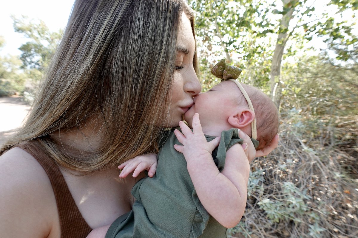 Lyscrawford's tweet photo. 👨‍👩‍👧‍👧💛 https://t.co/xu6KJWLxyW
