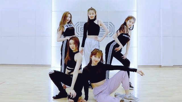 secretrosesgar1's tweet photo. @ShopeeMY Love all of them ofc โฃ๏ธ
#ShopeexSecretNumber
#SecretNumber #LOCKEY #SECRET_NUMBER
#ShopeeMY99
#ShopeeMYxSecretNumber https://t.co/RTTYFUqDFw