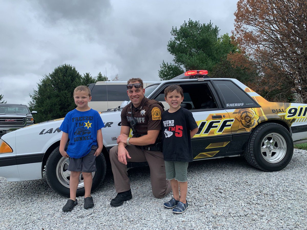 LSOtommy's tweet photo. Deputy Meyer took out the Mustang today to help 5 year-old cousins Max and Gunner with their police themed birthday party today near Roca. #happybirthday #communitypolicing #nebraska #lnk #fiveO #LSO https://t.co/EFGbdt6F5o