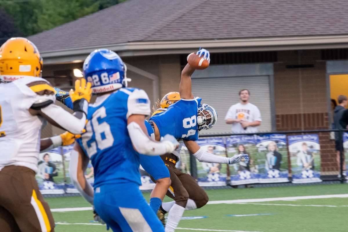 BurgFtball's tweet photo. A different perspective of the snag…⁦@jackson_mcgohan⁩ https://t.co/lT2SqDeMP8