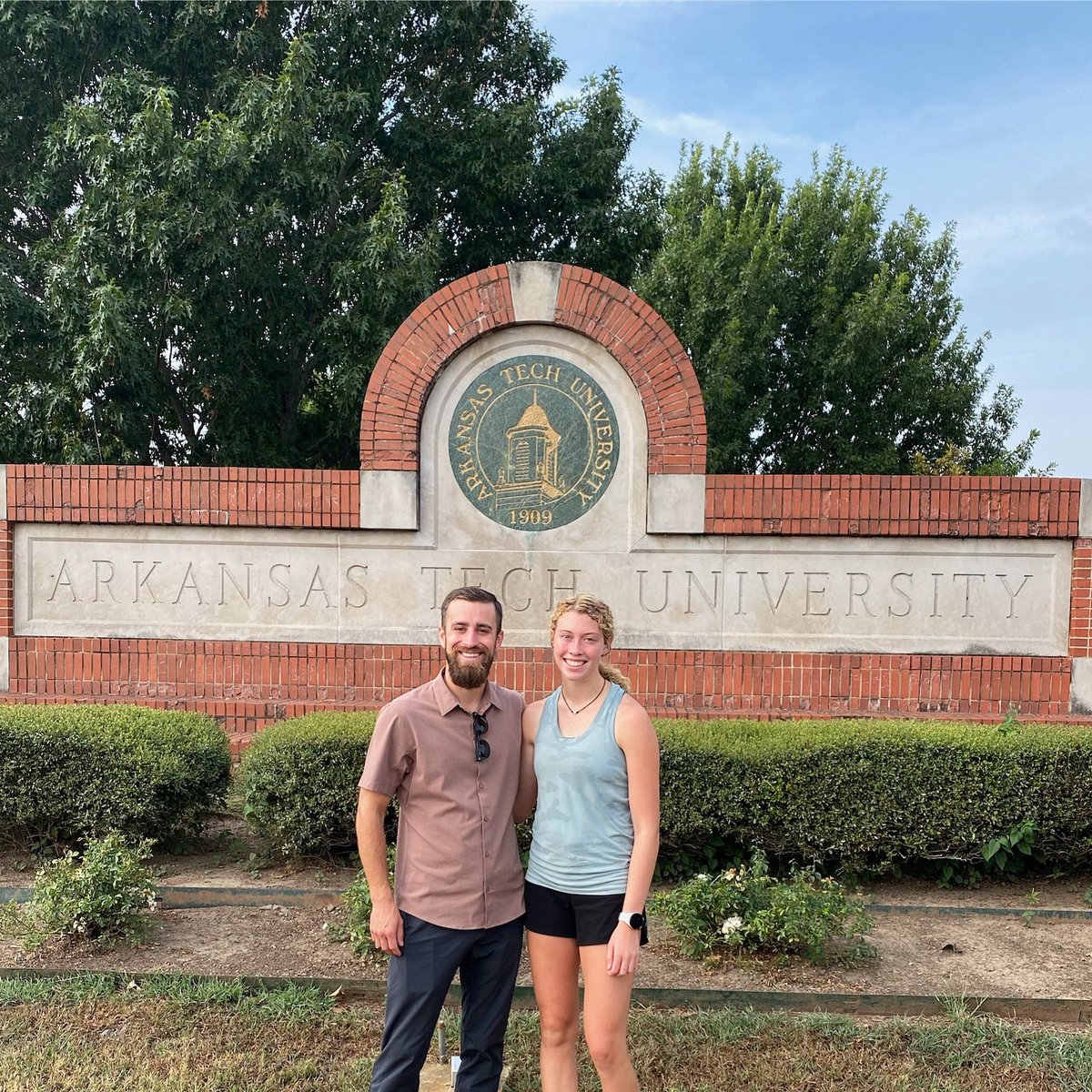 PopeSophey's tweet image. I had so much fun on my official visit! Cant wait to be apart of such a great group of people! Go Golden Suns!! @GoldenSunsXCTF @Brock_Hime ☀️💚#fighton #heckyeahtechyeah