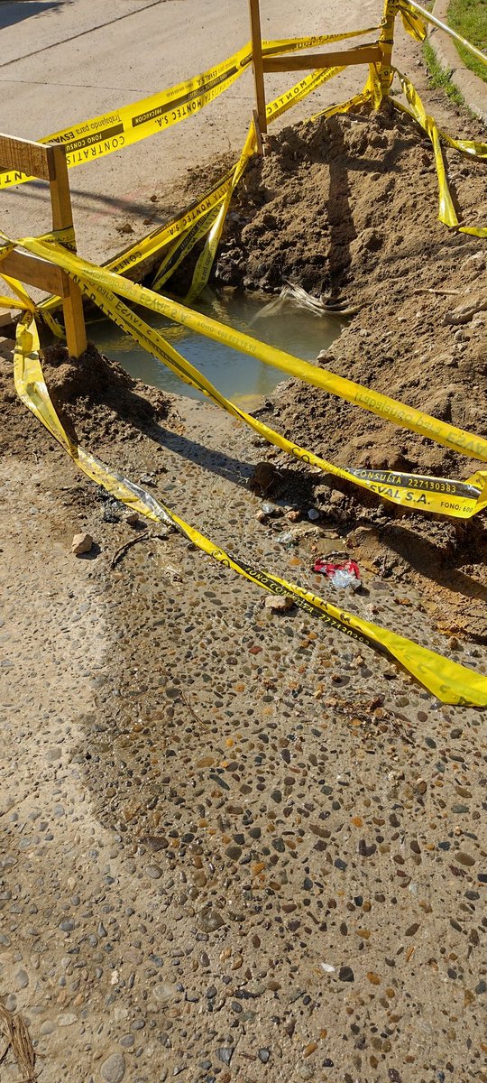 BettoOpazo's tweet photo. #cuidaelagua, dónde están los contratistas de Esval?
.... Ningún respeto por el cuidado del agua #esval , @vinadenuncia @vinadelmar https://t.co/F0lQ2qN2l6