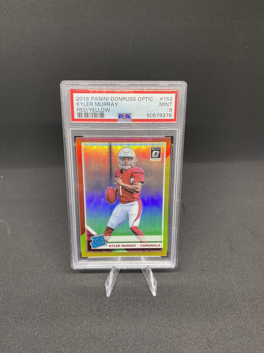 TheSinBinBreaks's tweet photo. Fun time at #collectorscon in Tampa this weekend! Got to pick up a few awesome cards! #whodoyoucollect https://t.co/hwXx3jBC79