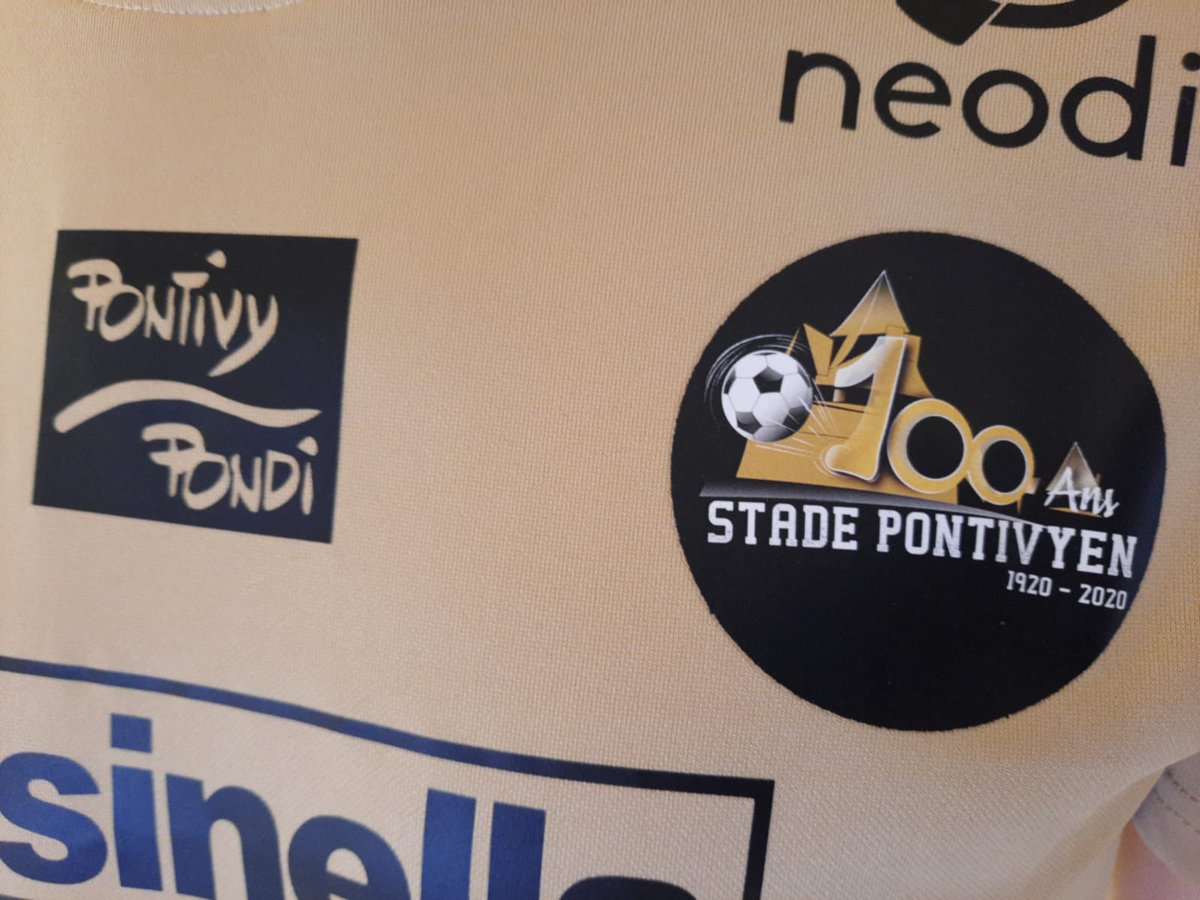 JARNIGONM's tweet photo. #football @StadePontivyen @BenoitJacq @gyguillot @JestinHerve @VillePontivy @juliemingam @TelegrammePondi @Pontivy_Journal Centenaire et 1er Match au fbg de Verdun: Christine Le Strat maire est venue apporter son soutien au président Le Plenier et son équipe!Pontivy aime le foot! https://t.co/RpSnldX8DS