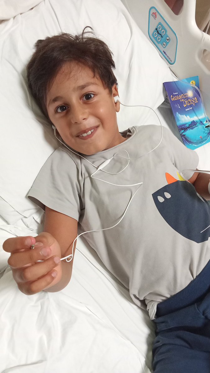 solingenliyim's tweet photo. TalhanınBabası Nakledilsin
Ah evladım 😭 https://t.co/bEj2iA8GRx