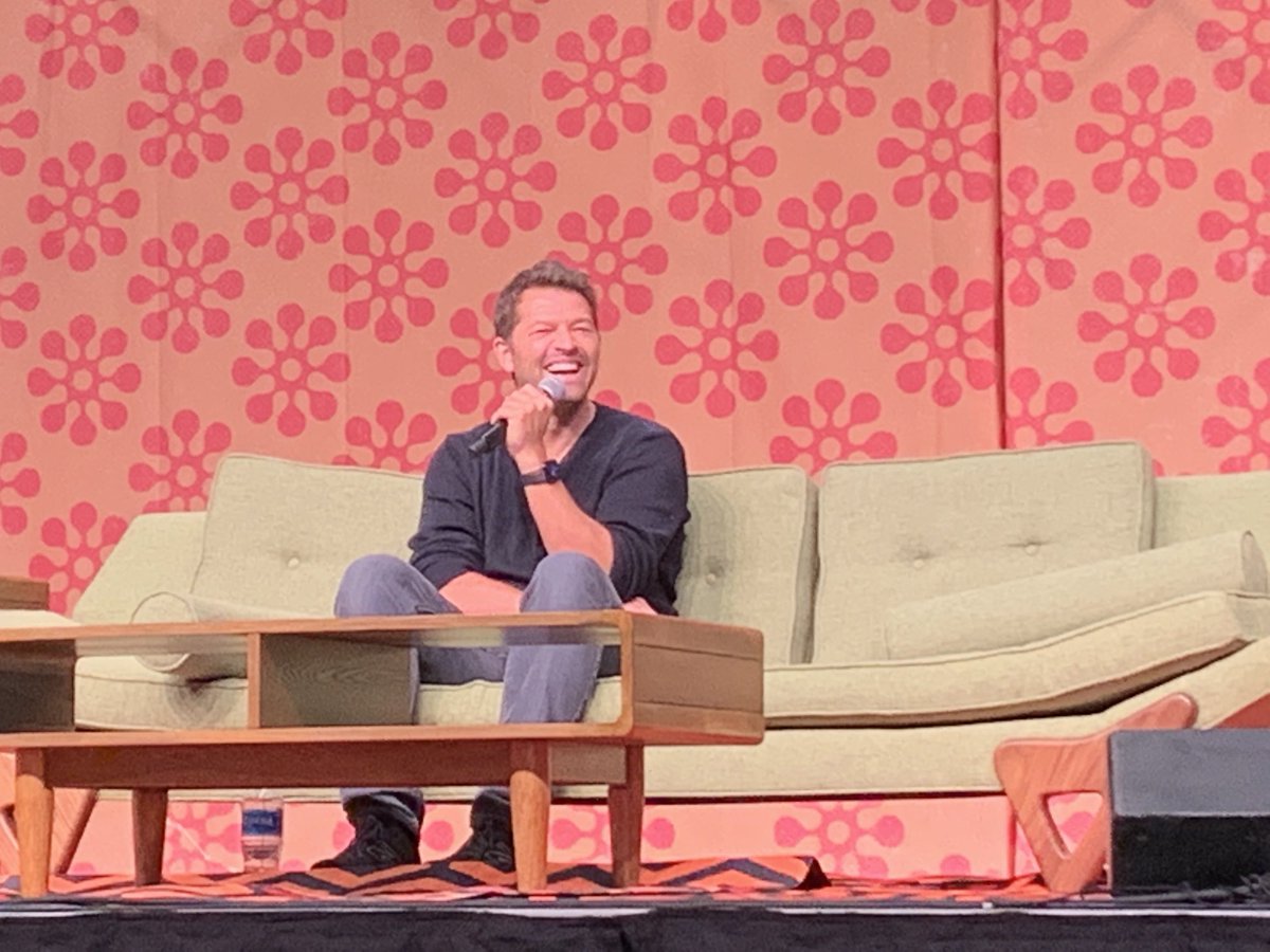 SuzyQ_WAF's tweet image. Misha Collins #MomentoCon