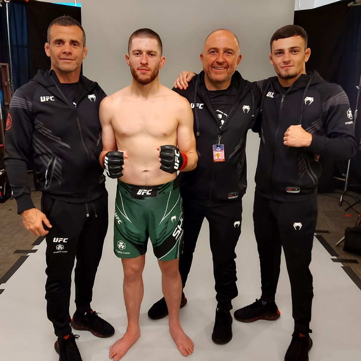 RichardShoreMMA's tweet photo. @jackshoremma
Goes 15-0
🏴󠁧󠁢󠁷󠁬󠁳󠁿🏴󠁧󠁢󠁷󠁬󠁳󠁿🏴󠁧󠁢󠁷󠁬󠁳󠁿🏴󠁧󠁢󠁷󠁬󠁳󠁿🏴󠁧󠁢󠁷󠁬󠁳󠁿🏴󠁧󠁢󠁷󠁬󠁳󠁿
We almost pulled 2 weeks ago due to a nasty injury.
He epitomises everything a fighter should be.
We are so proud of him.

Thank you to everyone back home for the support, its been unbelievable.
See you all soon
🔥🔥🔥🔥🔥🔥🔥🔥🔥
@UFCEurope https://t.co/cVpaFb5ajU