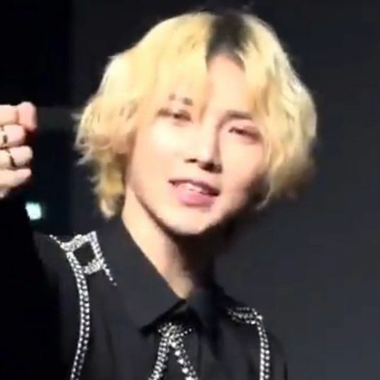 EB0YSANG's tweet photo. https://t.co/9BdNLY34VF