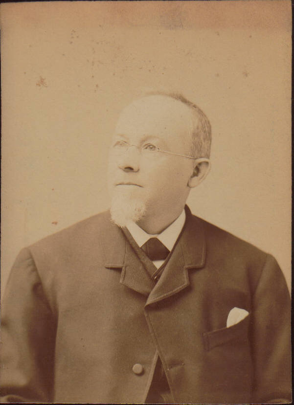GretaLanghenry's tweet photo. Why I’m Pro-Immigration - A Thread

This is Johann Heinrich Langheinrich, my great-great grandfather. He was born on January 7, 1829 in Toepen, Germany. https://t.co/XUMbFkcl4N