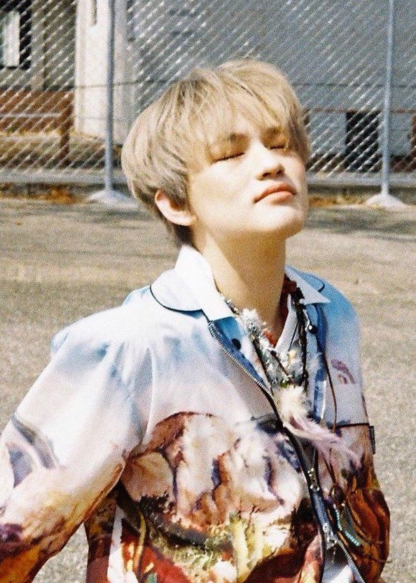 zhchenlest's tweet photo. #천러 #CHENLE https://t.co/vW0uLsKPJD