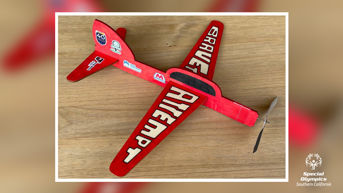 SOSoCal's tweet photo. Congrats to 'Brave In the Attempt' artist, Josh Beg on winning the Virtual Plane Pull's dรฉcor contest. โ๏ธ๐จ
#WeAreSOSC #SOSCPlanePull #ReadySetFly https://t.co/7Z9lghRlY1