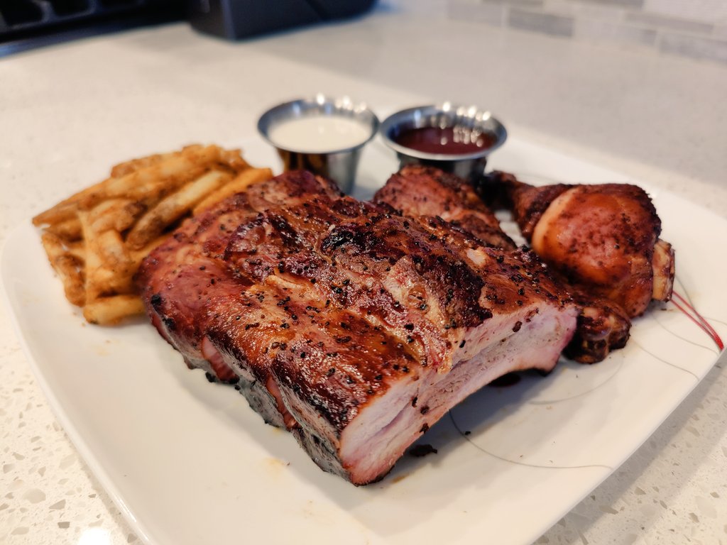 FrankNBeansBBQ's tweet photo. Baby backs seasoned with @JessieRaesBBQ love rub with a side of god sauce. @VGK_Beans #frankandbeansbbq #azbbq #bbq #rublife #foodie #rublife #ribs #meatsweats #meatfluencer 🤣 #lowandslow #outdoorcooking #weber https://t.co/hMmkxnbbiD