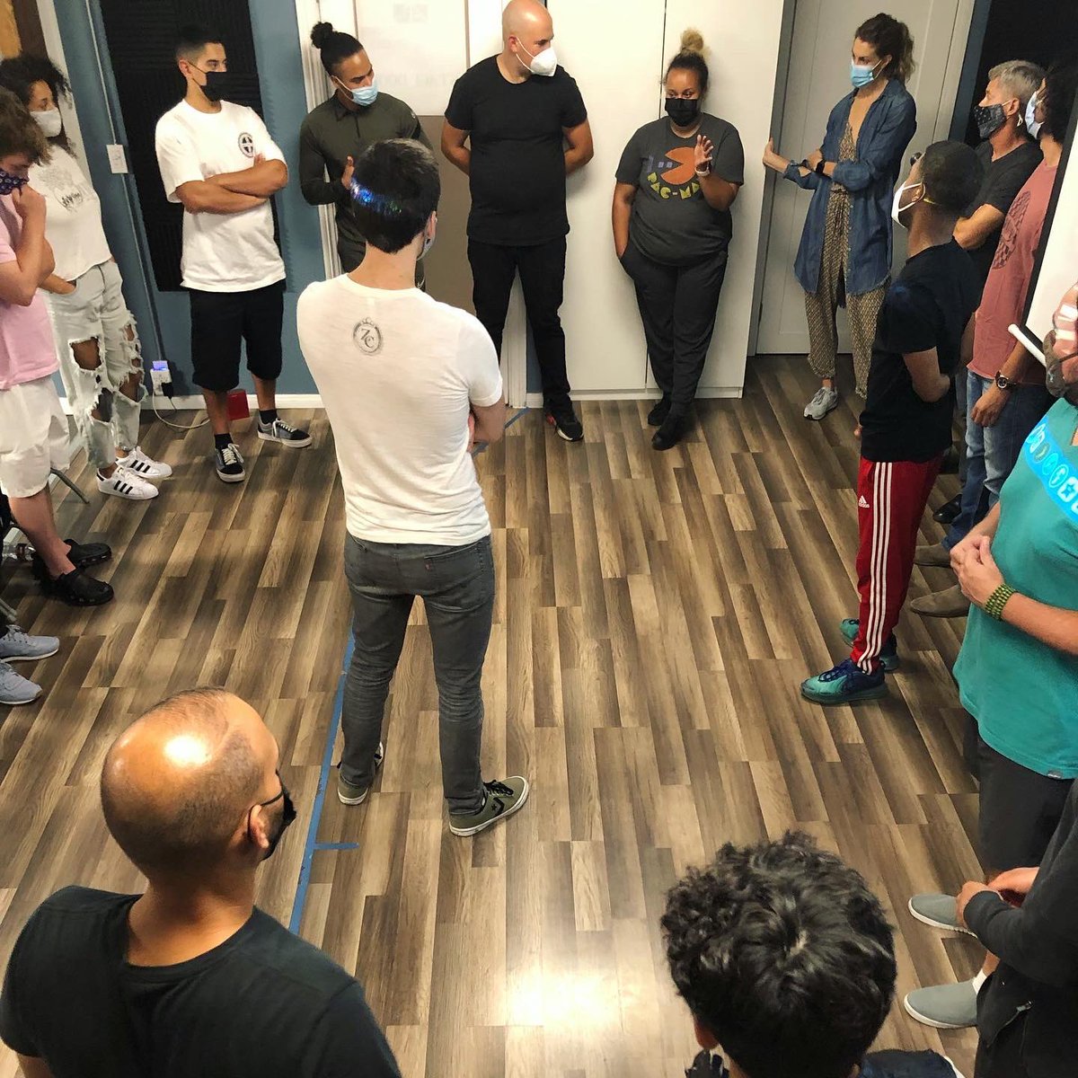 AGActingStudio's tweet image. The #FoundationClass is back in person, safer and better than ever! Every Thurs 7pm PST🤩🎭🎬😷
#thefutureofhollywood #actor #humanity #actorslife #acting #artist #storytelling #anthonygilardiactingstudio #keepmovingforward #thebestisyettocome