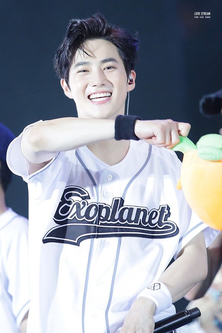BRNEXO_'s tweet photo. @Juna_exoll @exoliioo @weareoneEXO @B_hundred_Hyun @layzhang I vote #EXO #LoveShot for HIT INTERNACIONAL FAVORITO at the 2021 #MPN @weareoneEXO @B_hundred_Hyun @layzhang https://t.co/JZM47ILTsF
