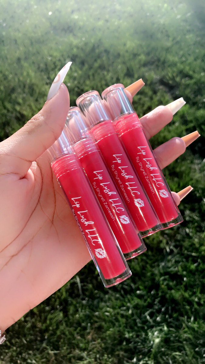 liplushllc's tweet photo. Hey ladies 🙌🏽 Check out our clear tubes from our Lip Drip Collection ✨ #lipglossbusiness #smallbusinessowner #supportsmallbusiness #BlackOwnedBusiness https://t.co/P64K4DM7MR