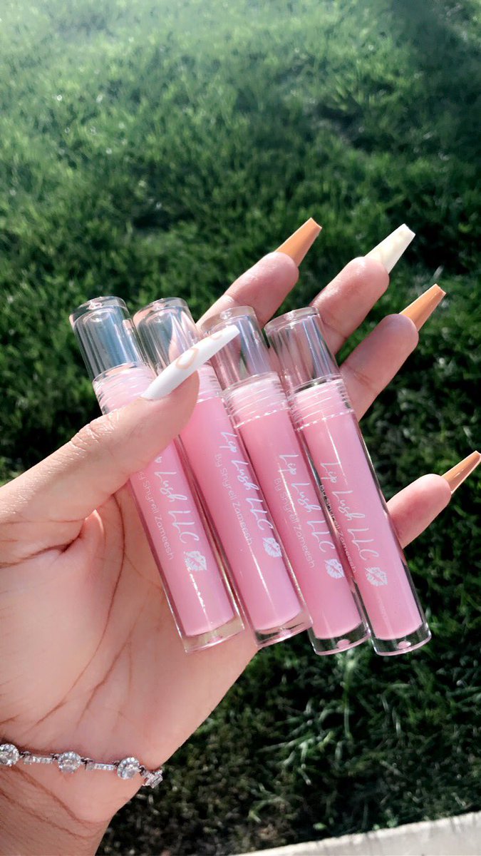 liplushllc's tweet photo. Hey ladies 🙌🏽 Check out our clear tubes from our Lip Drip Collection ✨ #lipglossbusiness #smallbusinessowner #supportsmallbusiness #BlackOwnedBusiness https://t.co/P64K4DM7MR