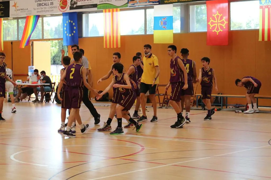 jacsants1935's tweet photo. 🔛 Segon dia de participació de l'infantil A masculí al @TorneigNord2021 https://t.co/ToHfYkEDib