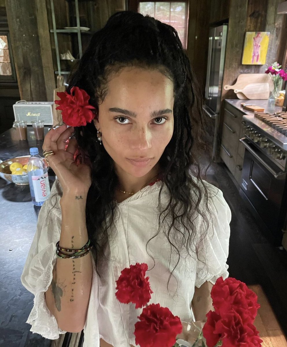 VlPERESS's tweet image. Flores rojas.