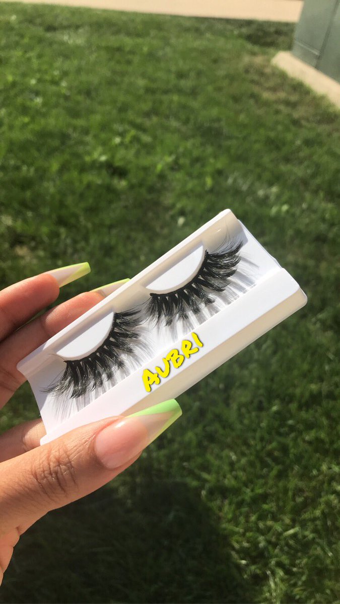 liplushllc's tweet photo. LASH ME COLLECTION available🥰 we have 9 different styles you can chose from ✨ https://t.co/AE4OisyePh