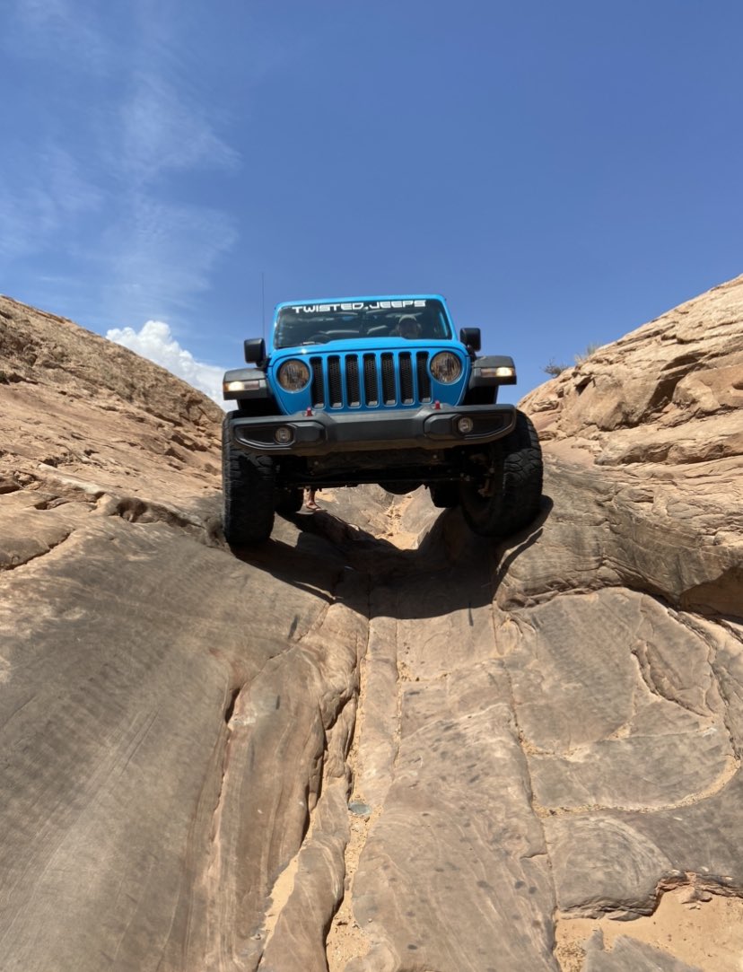 Poison Spider
Awesome Trail!!

#utah #moab #offroad #jeep #jeepwrangler #rockcrawler #overland #overlanding #offroading #4x4 #offroad4x4 #twistedjeeps
#jeepoffroad #jeeprockcrawler #4x4offroad #poisonspider #fullsizeoverland