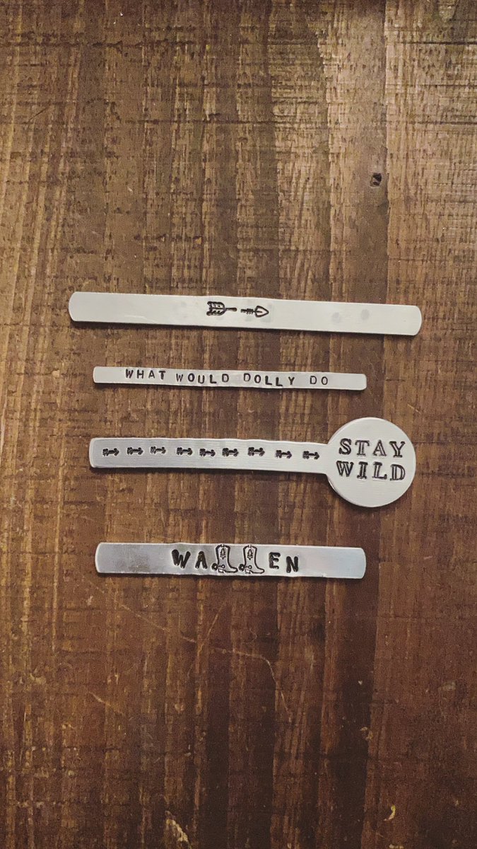 diamondclark_'s tweet photo. some more stuff I’ve been making! feel free to follow me on Instagram @ dimepiecedesigns :) https://t.co/jp1m7Fx4KR