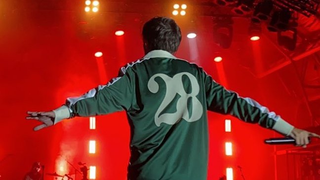 sunfflouwerry's tweet photo. " FAITH IN THE FUTURE" - LOUIS TOMLINSON, 2021. https://t.co/6k6BF73cel