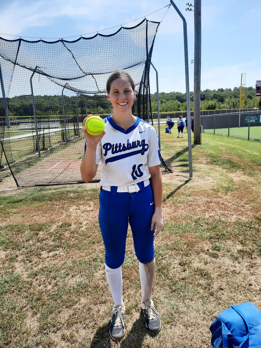 Go Camryn Graham! Pittsburg went 5-2 this week 🥎🥎🥎