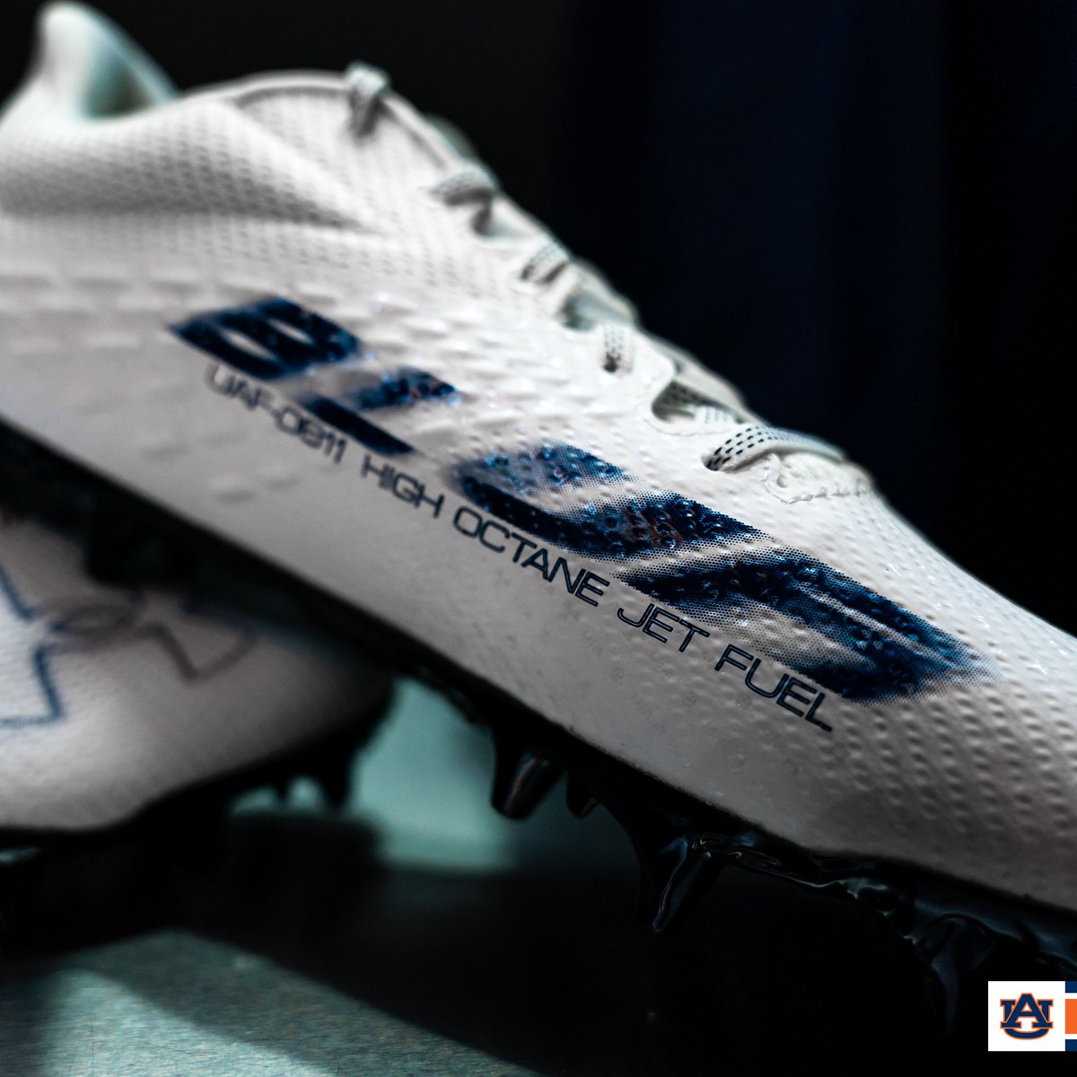 AuburnFootball's tweet photo. Tick...tock...⏳

#WarEagle | #AuburnMade https://t.co/hJHEryWzos
