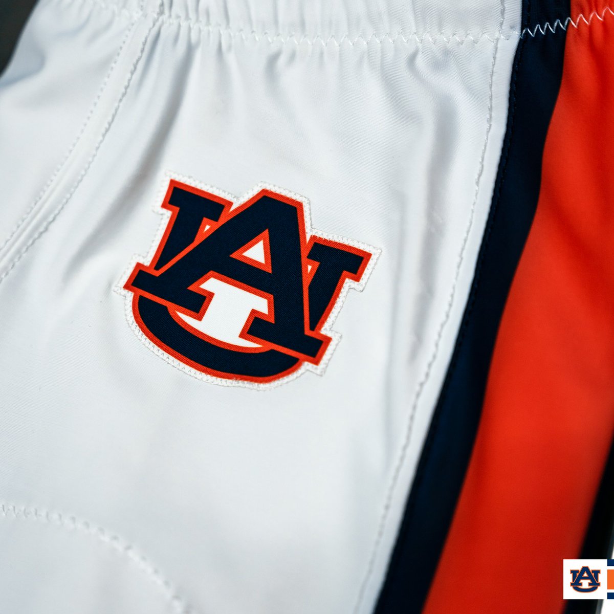 AuburnFootball's tweet photo. Tick...tock...⏳

#WarEagle | #AuburnMade https://t.co/hJHEryWzos