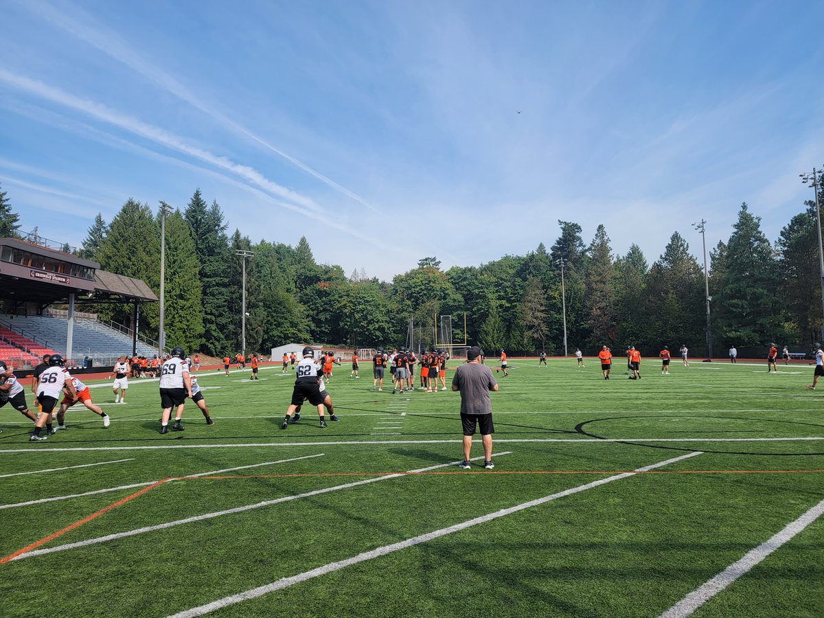 Had a good time watching <a href="/LCPiosFB/">Lewis & Clark Football</a> practice today on my visit. Thanks <a href="/JoeBushman5/">Joe Bushman</a>