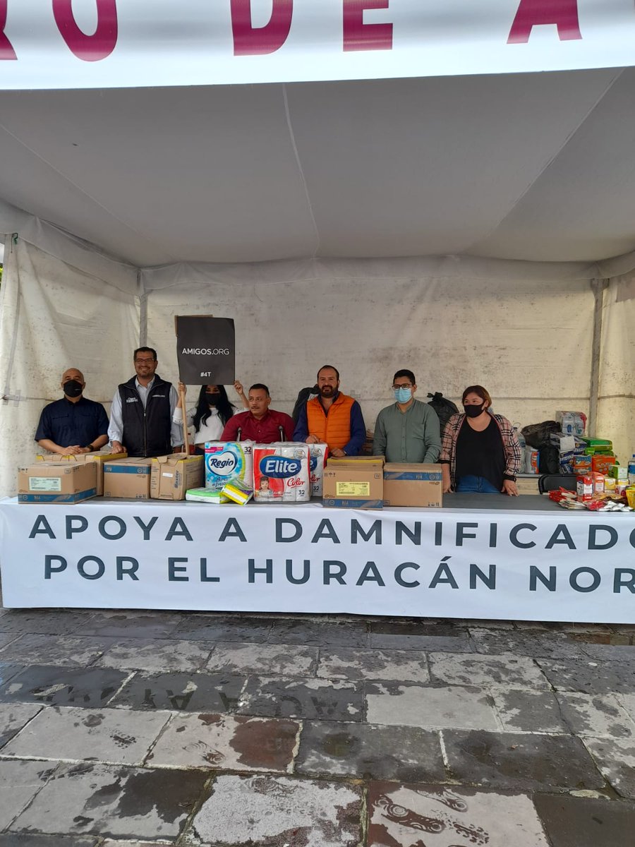 AmigodeMorelia's tweet photo. #Ruta5 se suma a la entrega de medicinas y víveres en el Centro de Acopio para apoyar a los damnificados del huracán Nora; iniciativa de nuestro gobernador electo Alfredo Ramírez Bedolla y su esposa Grisel Tello  #Ruta5 🖐️ #AmigosOrg @ManuelEspino @ruta5oficial @ChavaRamirezM https://t.co/v2HHljtggF