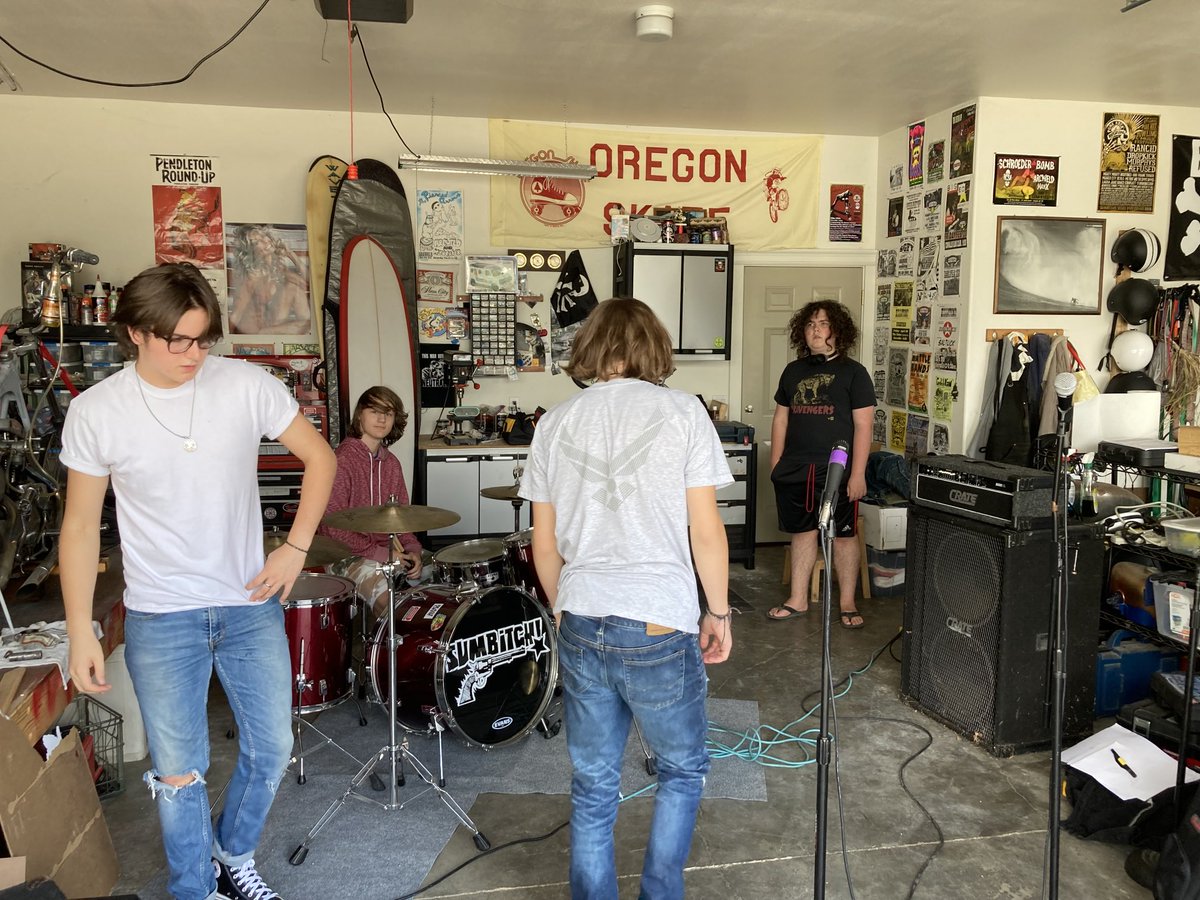 bluboomoon's tweet photo. My son Marcus (16yo, far right) and his band, Angels of the Abyss, setting up for practice๐ค๐ผ#AngelsOfTheAbyss #Rock #RockOn #FightForTheRightToParty https://t.co/bKdRiCWETx