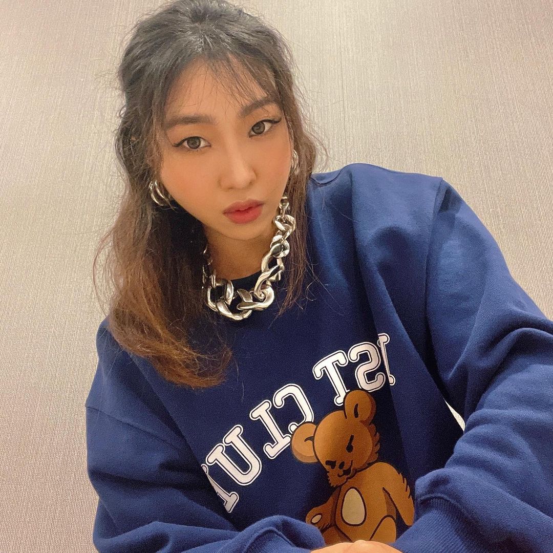 GongMinzyBrasil's tweet photo. 📸
🔗https://t.co/Ttm69hA1Je
'Azul 💙 @.aging.ccc 🧸#ursodepelucia #agingccc.'
#MINZY #공민지 @mingkki21 #TEAMO
Cr: _minzy_mz https://t.co/86SBGorzEa
