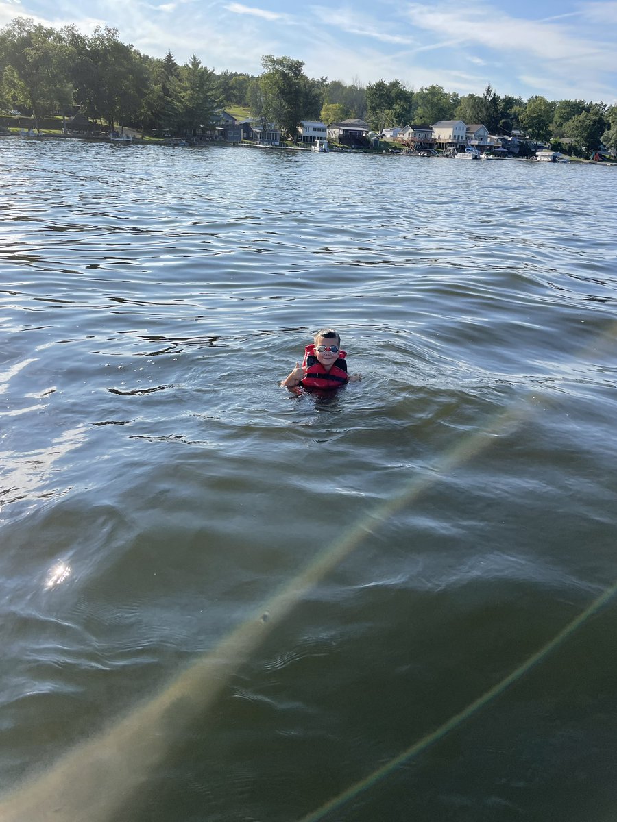 mrssaldino's tweet photo. Enjoying the last few days of summer ❤️ #lakelife https://t.co/I8P9LyyrIq