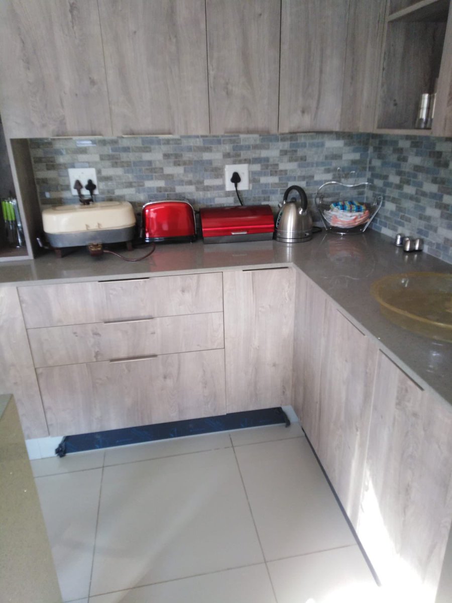 Monametsint's tweet photo. The Concept vs The Delivery

#InteriorDesign #ModernKitchen #Renovation https://t.co/xRl4Al3c45