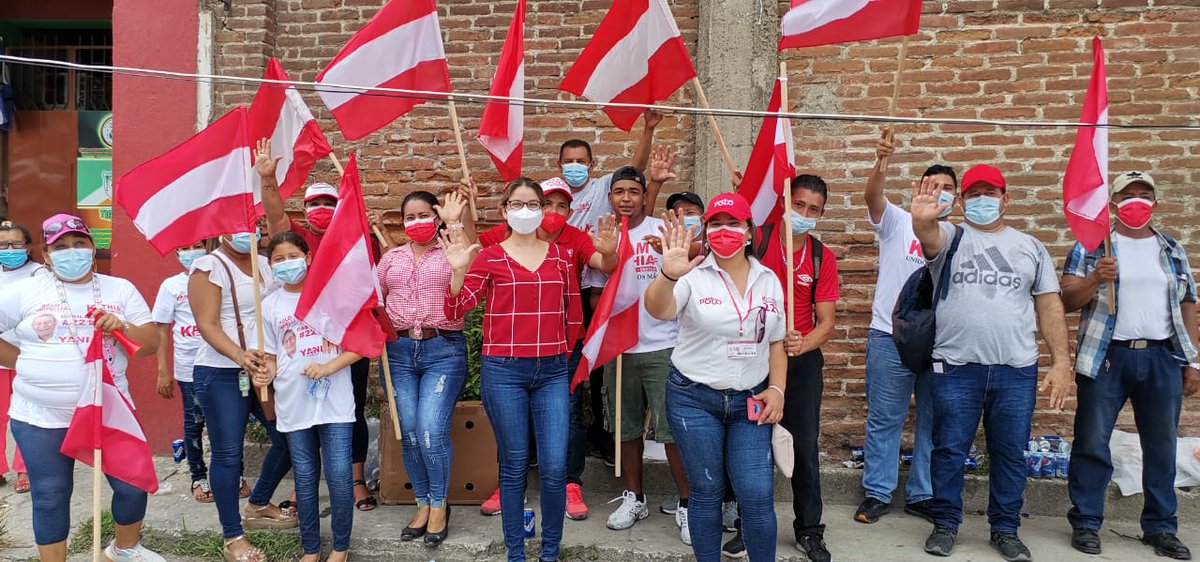 PoloCrivelli's tweet photo. Arriba las banderas, unidos Liberales, juntos vamos a ganar. 🇱🇻💯🇱🇻💯🇱🇻💯
#YaniPresidente 
#ElCambioDeLaGente
#PoloAlcalde
#YoConPoloEstoy
#CholomaEsTerritorioLiberal https://t.co/lS86Ad6O52