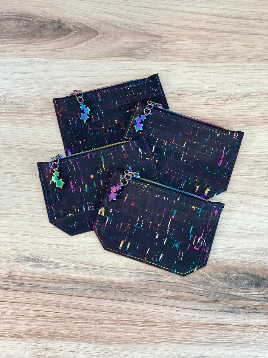 EverydayHb's tweet photo. Excited to share the latest addition to my #etsy shop: Rainbow &amp; Black Cork Coin Pouch https://t.co/6ivhivclnx #rainbow #coinpurse #cork #giftcardholder #stockingstuffer #giftsforher #smallzipperpouch #smallmoneyholder #smallorganization https://t.co/PSJQyRfVjm