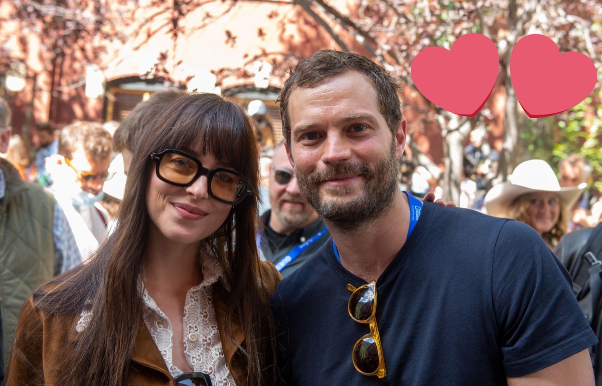 Trying to not let heads touch💀💀 We see you Bean and Nugget😍 #Damie🤣 #DakotaJohnson #JamieDornan
