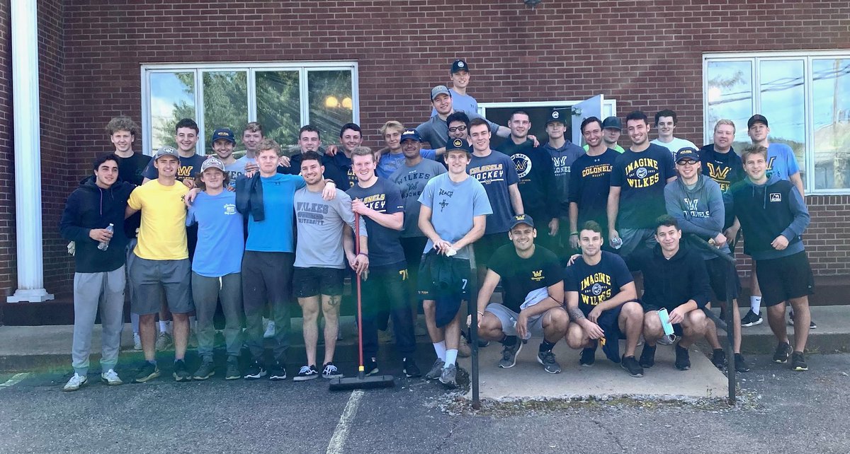 WilkesMHockey's tweet photo. This morning our young men played a hand in helping to renovate and paint the @Habitat_org Restore building. A truly rewarding experience. #ColonelCountry https://t.co/LSPC0RKbQb