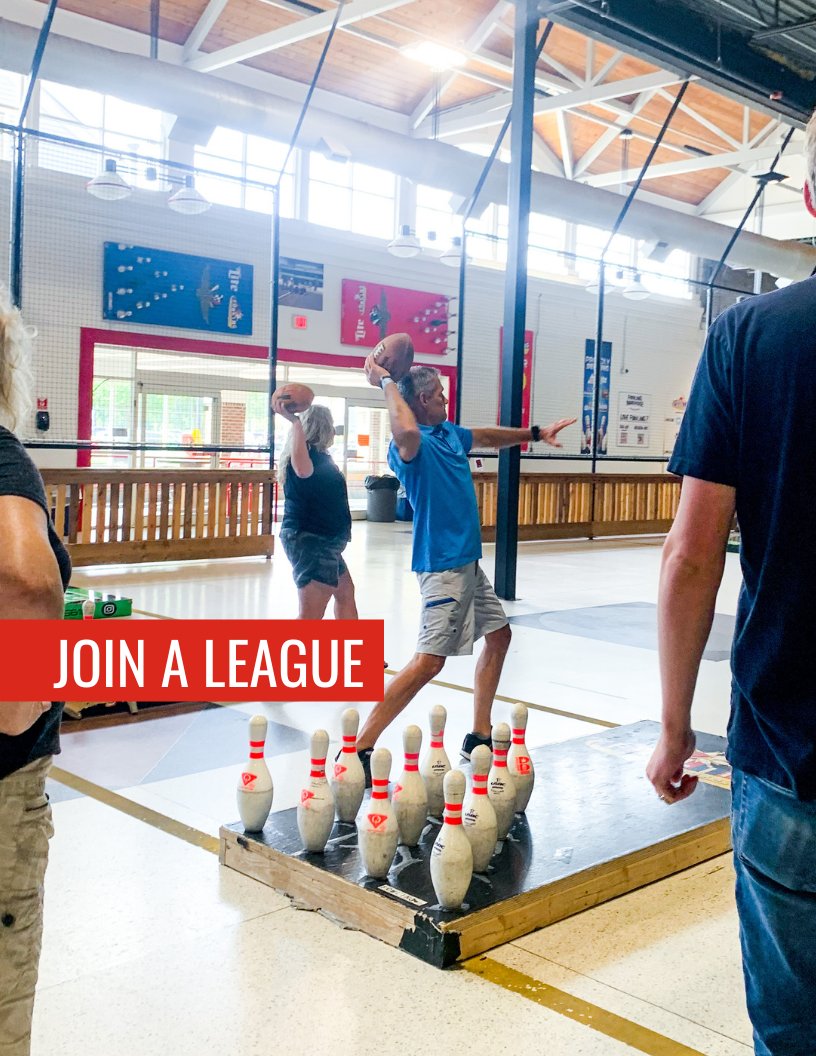 FowlingGR's tweet photo. Clear your evenings Tuesday or Wednesday nights!  Fowling Warehouse Grand Rapids is gearing up for our Fall Doubles Fowling Leagues.
 🏈🎳
League nights will be held on Tuesdays and Thursdays Interested Fowlers head over to https://t.co/VyTAUpPiYc https://t.co/JHsjdbjZnn