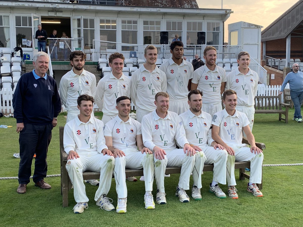 BexleyCC's tweet photo. 🍻 The beers are flowing at Manor Way and what season for this bunch. Champions of the Kent Premier League 🏆 https://t.co/z2FFj3brRb