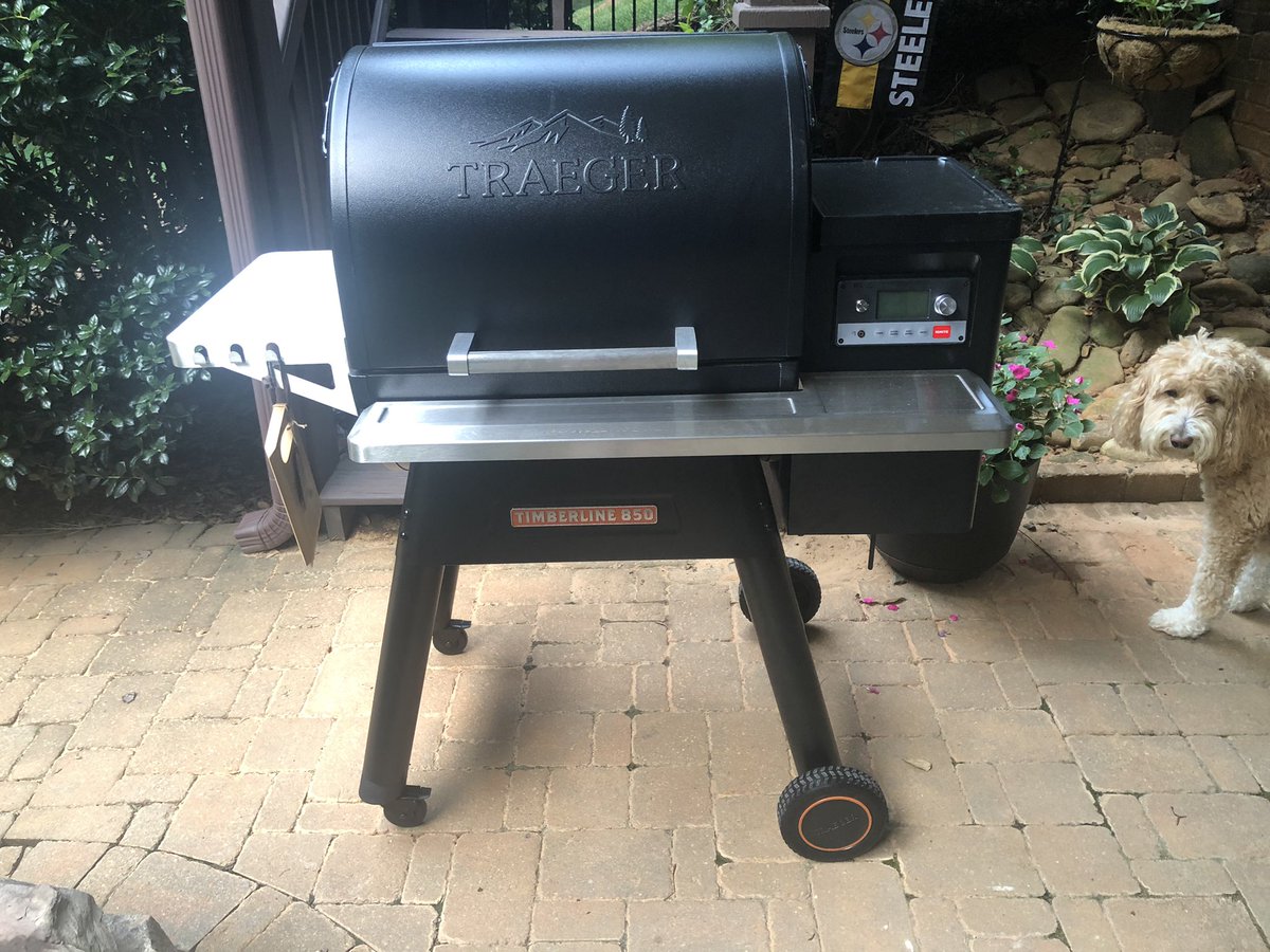 luvdabucs's tweet photo. First time cooking ribs on my new Traeger Timberline 850.  Love this grill!  Used Killer Hogs BBQ rub as a base layer, then their Hot BBQ Rub and finished with Meat Church’s Honey Bacon BBQ rub.   @HowToBBQRight @MeatChurch @TraegerGrills https://t.co/VhF5vc1Jab