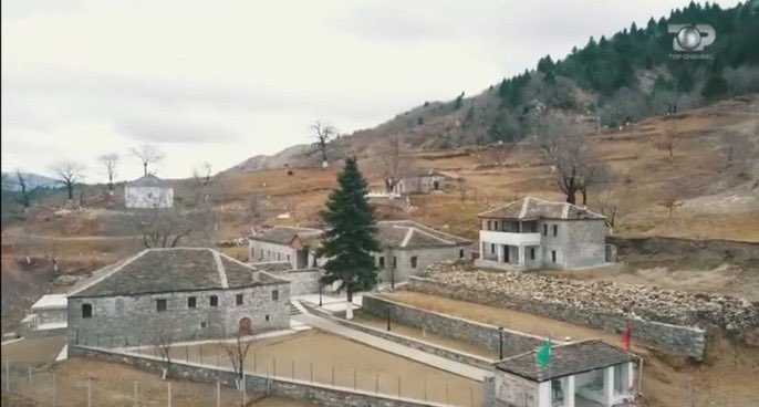 Galatasaray’ın kurucusu Ali Sami Yen’in Arnavutluk’taki köyü Frasheri’de bulunan Alevi-Bektaşi erenlerinden Tahir Baba’nın tekkesi
<a href="/olgaysyler1/">M. Olgay Söyler</a>